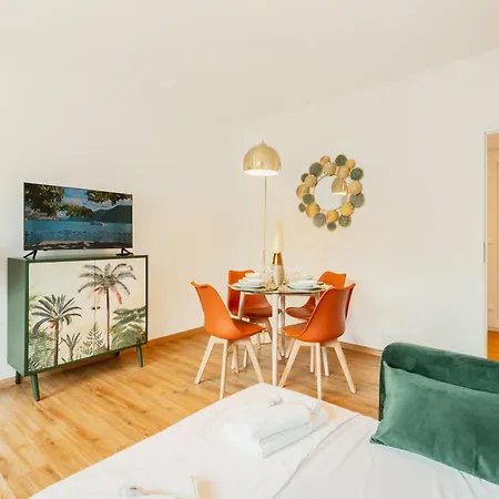 Lägenhet {olea} X4pax In *